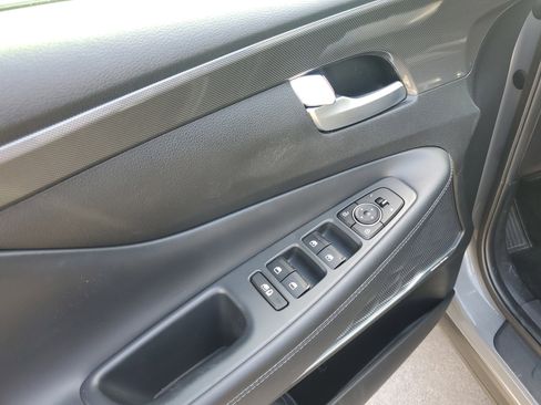 Used 2022 Hyundai Santa Fe SEL w/ Convenience + Premium Package FWD image 10