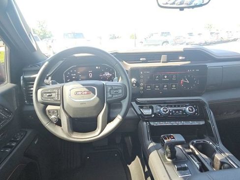 Used 2026 GMC Sierra 1500 AT4 w/ AT4 Premium Package AWD/4WD image 19