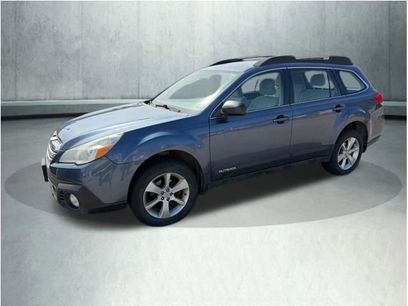 Used 2014 Subaru Outback 2.5i w/ Alloy Wheel Package