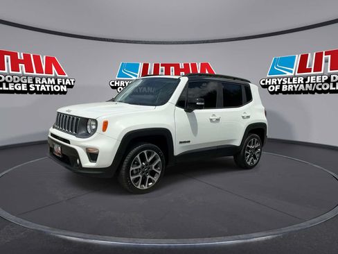 Used 2022 Jeep Renegade Limited w/ Sun, Sound & Wheels Group AWD/4WD image 4