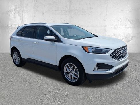 Used 2024 Ford Edge SEL w/ Convenience Package AWD/4WD image 2