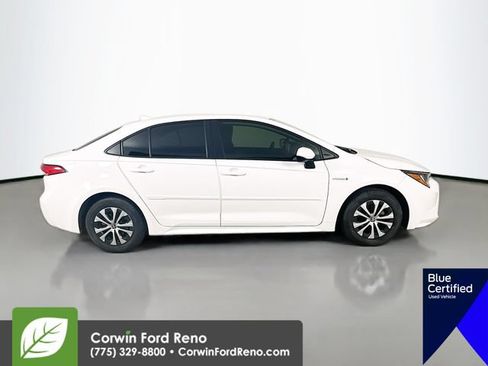 Used 2021 Toyota Corolla LE FWD image 11