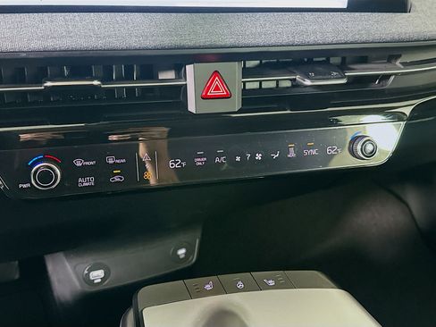 Used 2024 Kia EV6 Light image 24