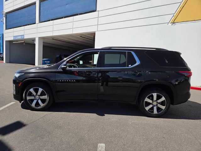 Certified 2023 Chevrolet Traverse LT w/ LT Premium Package AWD/4WD image 3