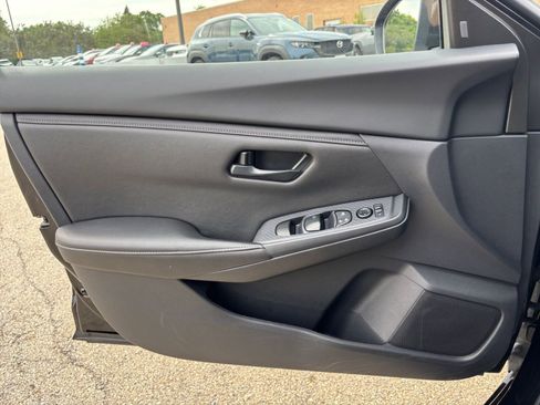 Used 2025 Nissan Sentra S FWD image 18