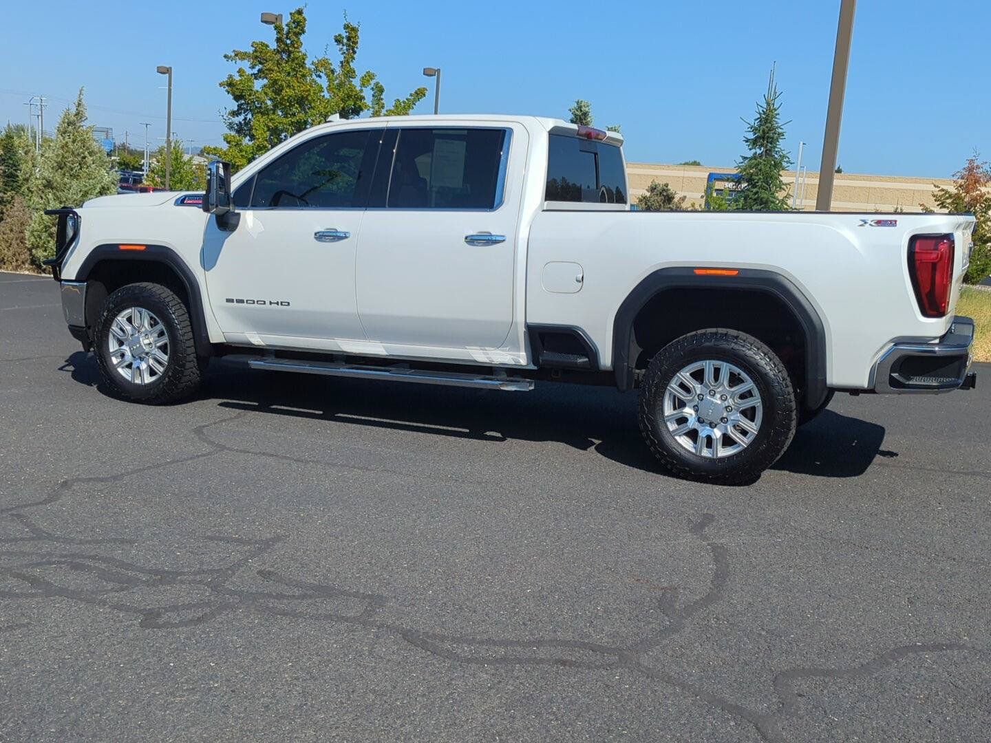 Used 2020 GMC Sierra 3500 SLT w/ SLT Premium Plus Package AWD/4WD image 4