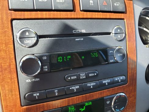 Used 2008 Ford Expedition EL Eddie Bauer image 21