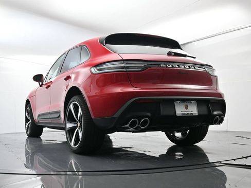 Certified 2025 Porsche Macan AWD/4WD image 45