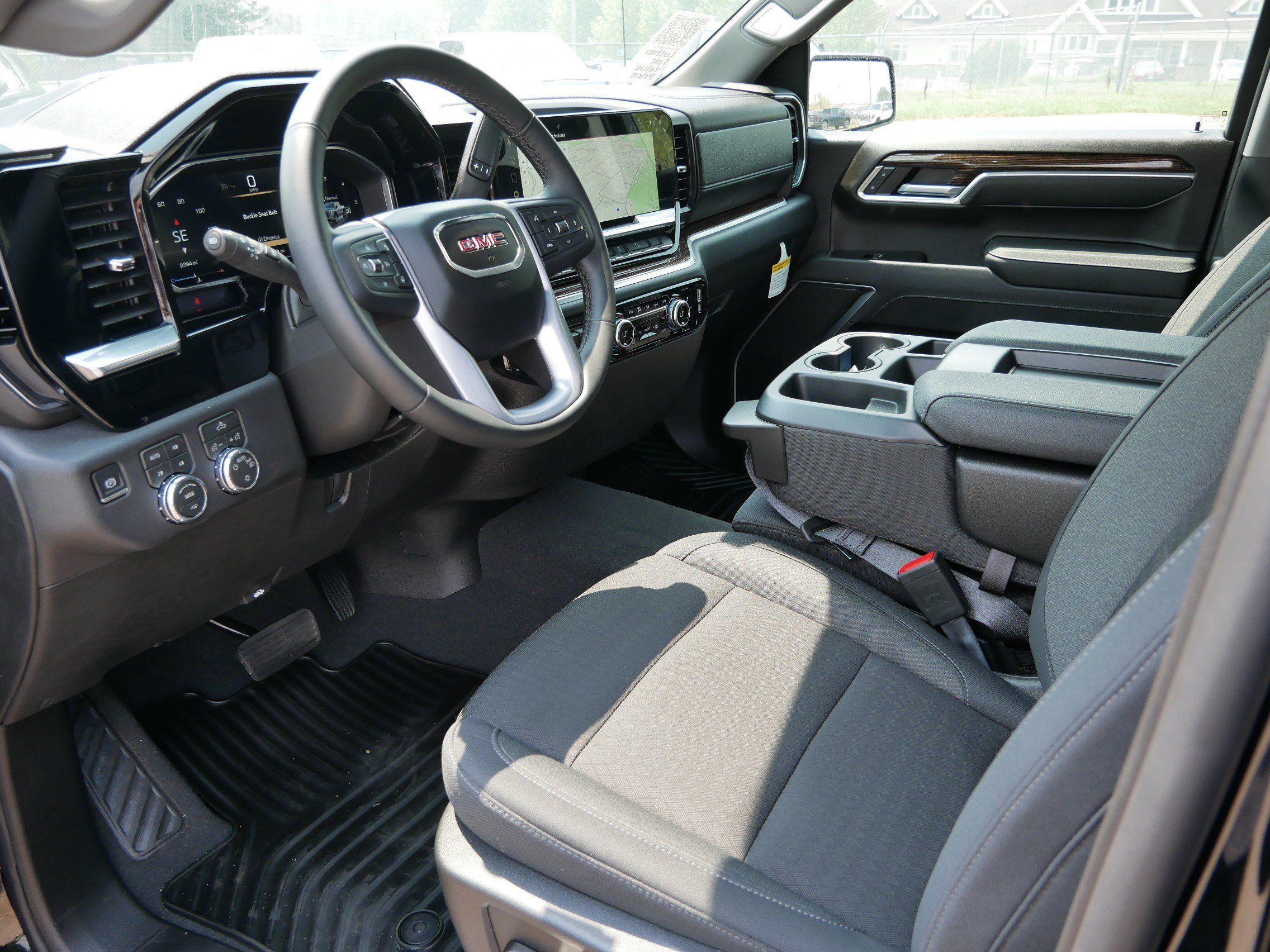 New 2026 GMC Sierra 1500 SLE w/ X31 Off-Road Package AWD/4WD image 11
