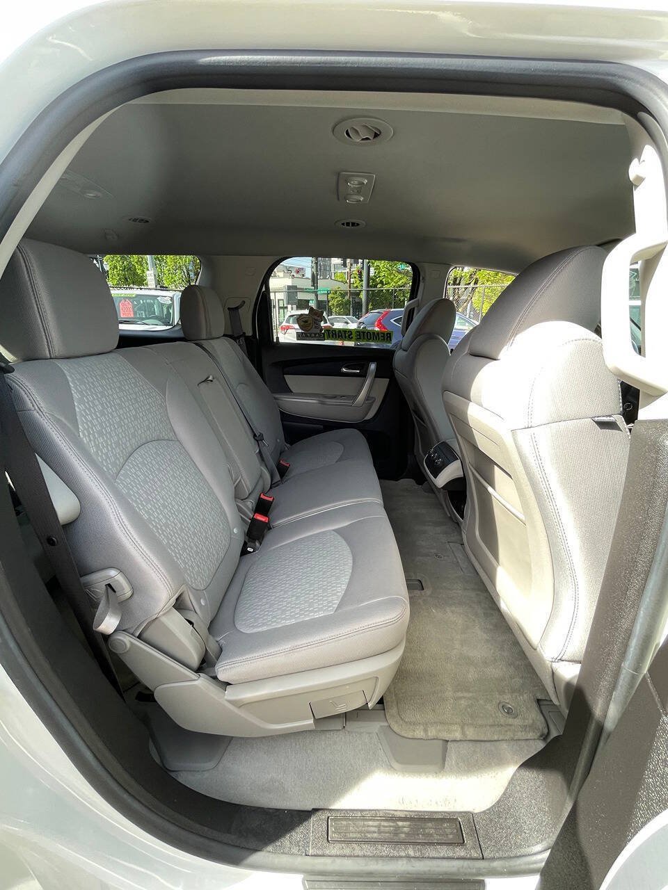 Used 2011 GMC Acadia SLE AWD/4WD image 35