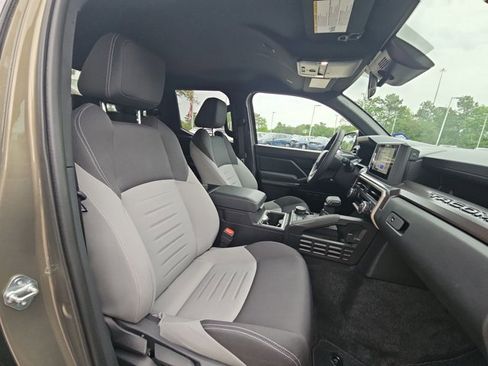 Used 2025 Toyota Tacoma TRD Sport image 20