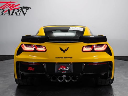 Used 2015 Chevrolet Corvette Z06 w/ 2LZ Preferred Equipment Group RWD image 12