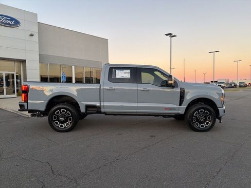 New 2026 Ford F250 Platinum AWD/4WD image 2