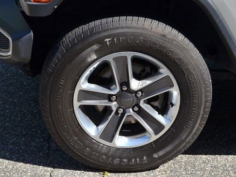 Used 2021 Jeep Wrangler Unlimited Sahara image 13