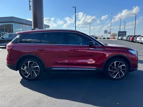 Used 2023 Lincoln Corsair Reserve w/ Equipment Group 201A image 2