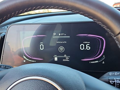 Used 2025 Kia Sportage EX w/ Premium Package image 19