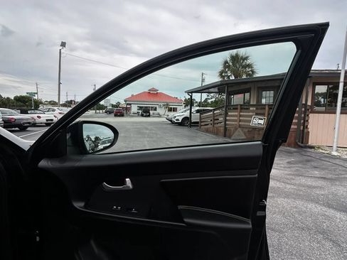 Used 2011 Kia Sportage SX FWD image 18