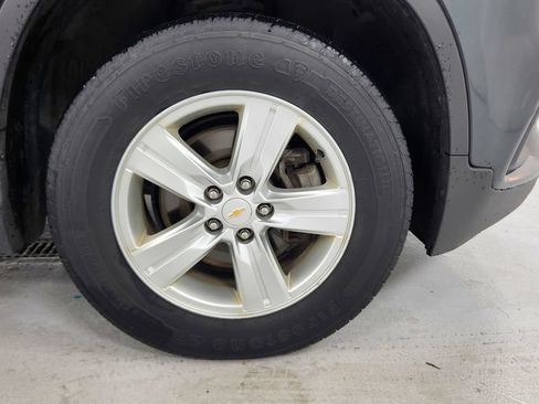 Used 2018 Chevrolet Trax LT w/ LT Convenience Package AWD/4WD image 9
