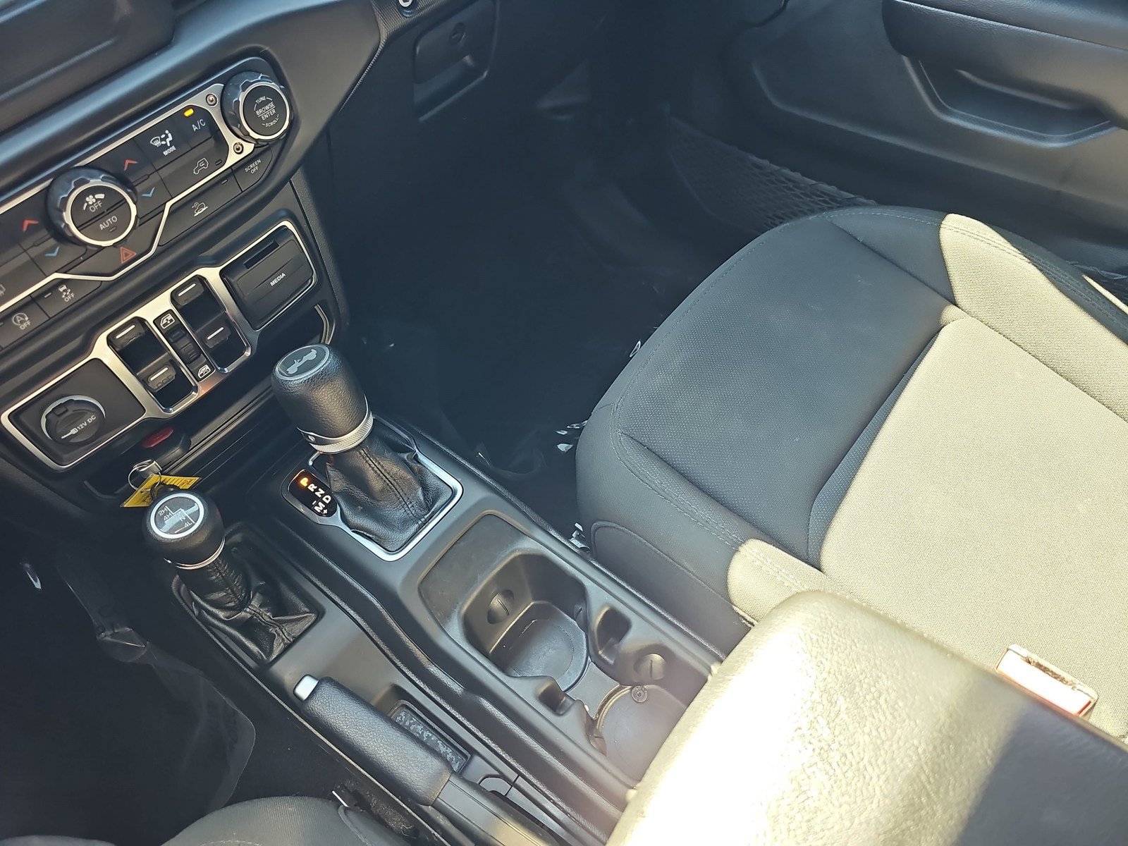Used 2021 Jeep Wrangler Unlimited Sport AWD/4WD image 22