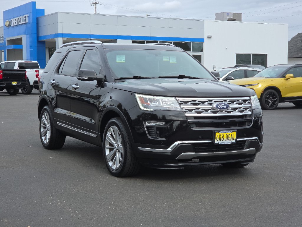 Used 2019 Ford Explorer Limited w/ Class III Trailer Tow Package AWD/4WD image 2
