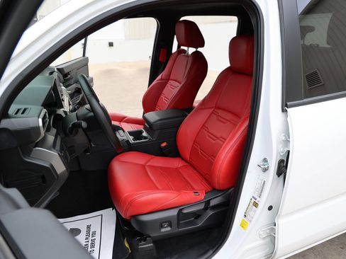 Certified 2024 Toyota Tacoma SR5 image 42