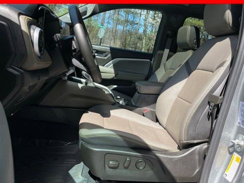 Used 2024 Chevrolet Colorado ZR2 w/ ZR2 Convenience Package III image 2