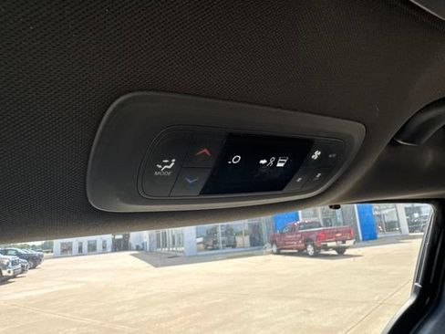 Used 2018 Chrysler Pacifica Touring Plus w/ S Appearance Package FWD image 30