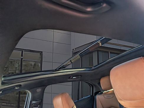 Used 2019 Cadillac XT4 Premium Luxury image 13