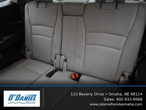 Used 2017 Honda Pilot Touring image 37