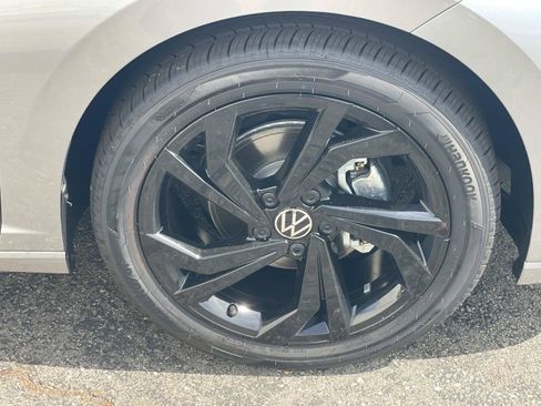 New 2026 Volkswagen Jetta SE FWD image 30
