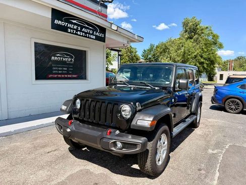 Used 2019 Jeep Wrangler Unlimited Sport S AWD/4WD image 4