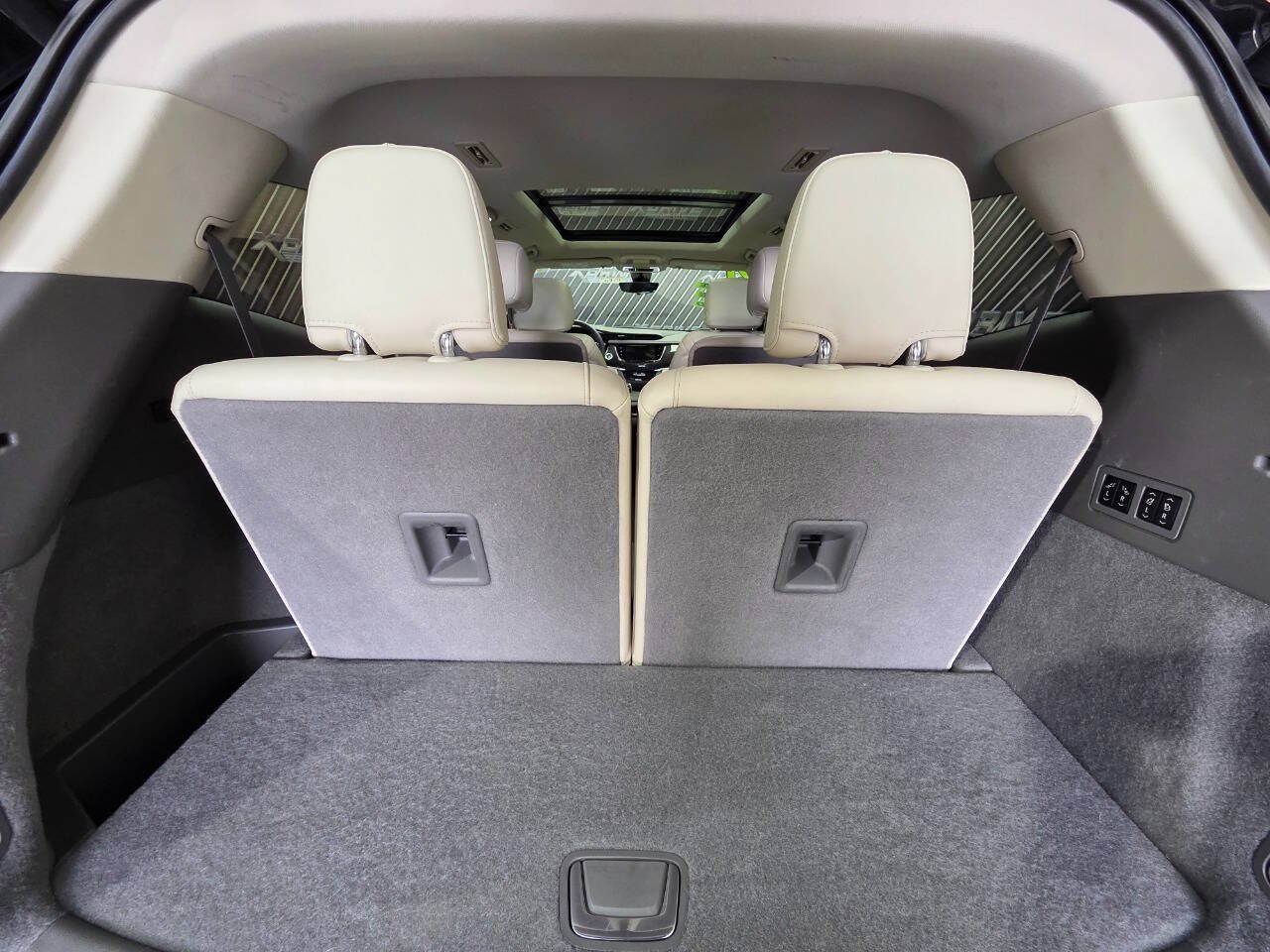 Used 2021 Cadillac XT6 Premium Luxury FWD image 33