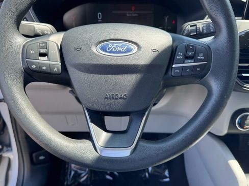 Certified 2025 Ford Escape Active AWD/4WD image 32