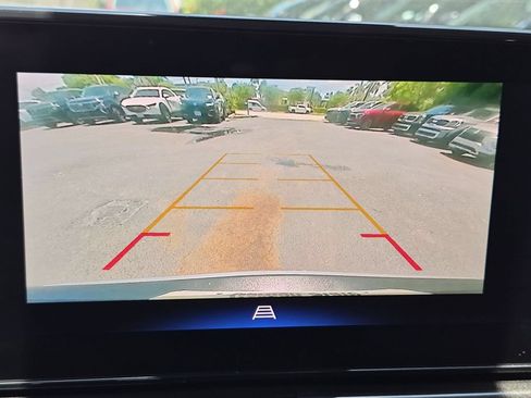 Used 2025 Chevrolet TrailBlazer LT AWD/4WD image 17