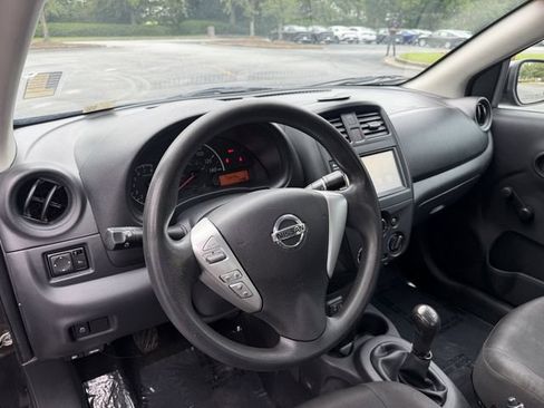 Used 2019 Nissan Versa S FWD image 14