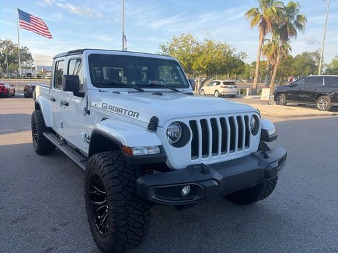 Used 2021 Jeep Gladiator Sport w/ Quick Order Package 24Q 80Th AWD/4WD image 19