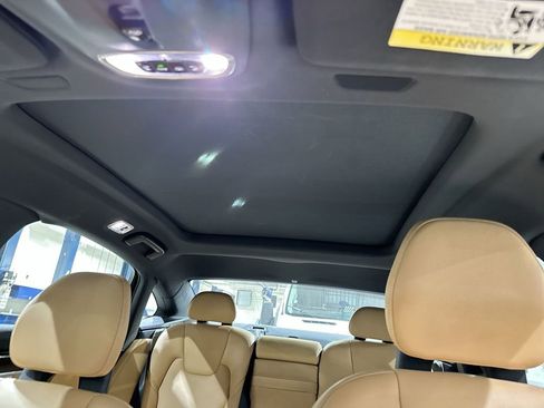 Used 2018 Volvo S90 T5 Momentum w/ Convenience Package image 16