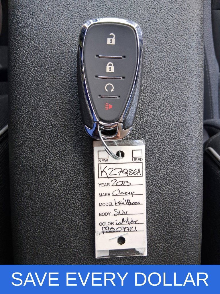 Used 2023 Chevrolet TrailBlazer LT FWD image 18