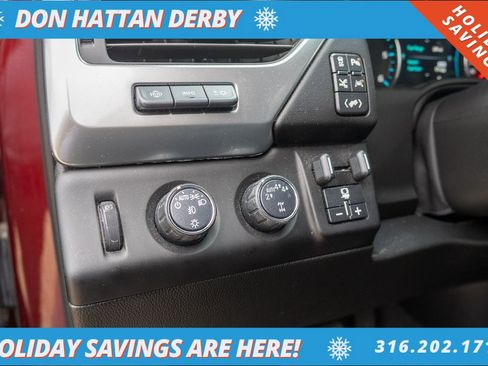 Used 2020 Chevrolet Suburban Premier w/ Max Trailering Package image 17