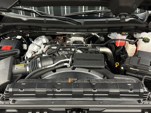 Used 2026 GMC Sierra 3500 Denali Ultimate w/ LPO, Black Badging Package AWD/4WD image 16