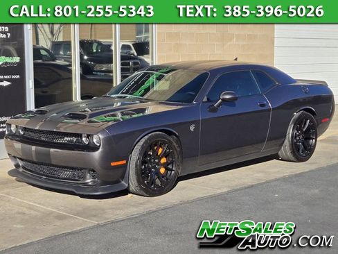 Used 2020 Dodge Challenger SRT Hellcat image 1