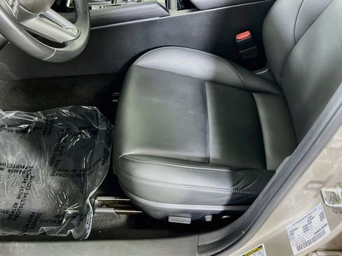 Used 2023 MAZDA MAZDA3 s FWD image 18
