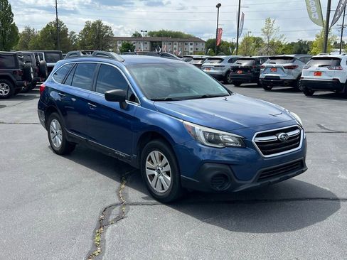 Used 2019 Subaru Outback 2.5i AWD/4WD image 6