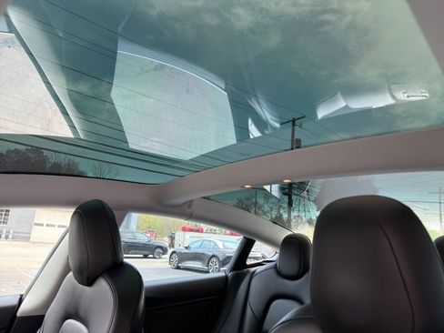 Used 2019 Tesla Model 3 Standard Range Plus RWD image 19
