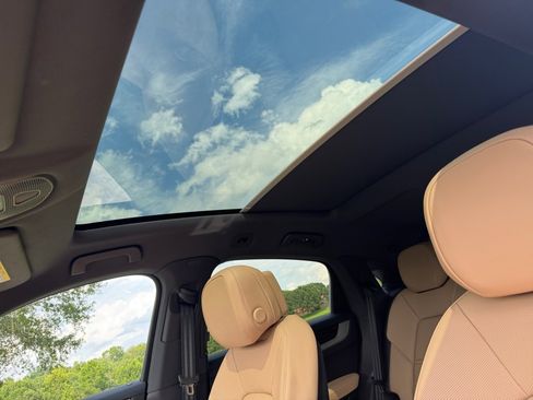 New 2025 Porsche Cayenne Coupe image 19