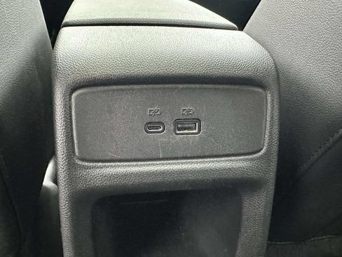 Used 2024 Chevrolet Trax LT w/ Sunroof Package FWD image 10