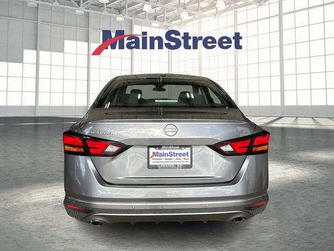 Used 2023 Nissan Altima 2.5 SL FWD image 4