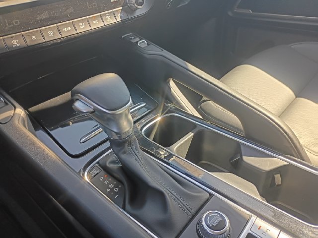 Used 2025 Kia Telluride S FWD image 25