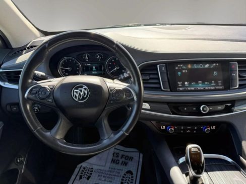 Used 2018 Buick Enclave Essence FWD image 20