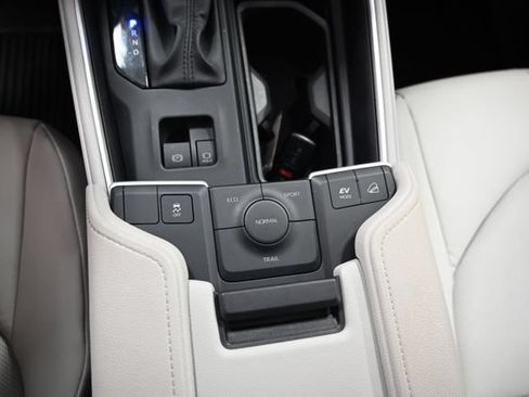 Certified 2025 Toyota Grand Highlander AWD Hybrid image 20